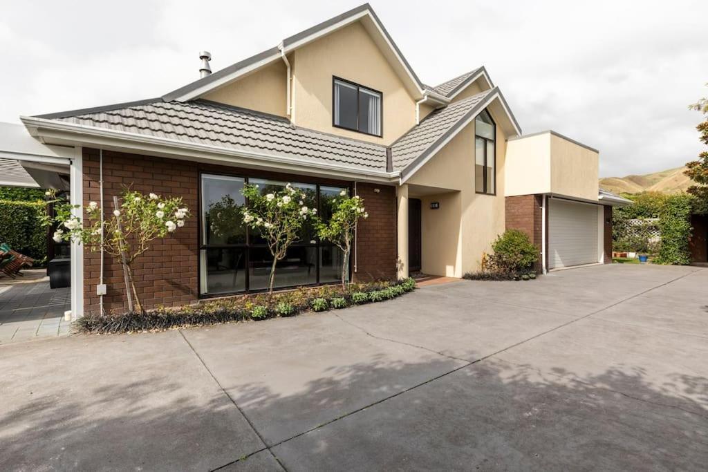 Quiet And Cosy Apartment Waikanae Exterior photo